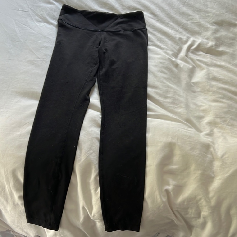 Black lululemon leggings